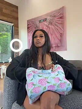 mismialove online show from February 2026 12:00:01 AM