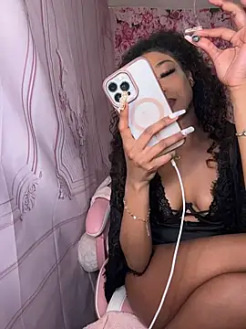 mismialove online show from March 2026 12:02:02 PM