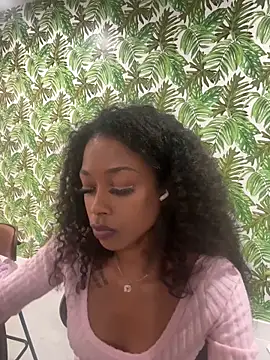 mismialove online show from May 2026 02:11:01 AM