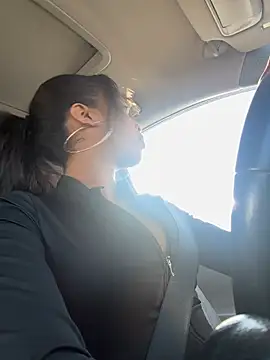 mismialove online show from March 2026 03:24:01 PM