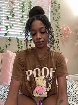 Snapshot of mismialove chatting on July 2026 12:49:01 PM mismialove online show from July 2026 12:49:01 PM