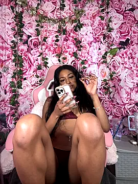 mismialove online show from October 2025 08:33:02 PM