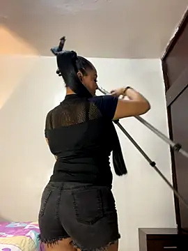 Snapshot of sofia_xxx02 chatting on October 2025 12:04:02 PM sofia xxx02 online show from October 2025 12:04:02 PM