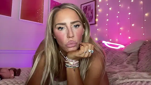 Fitnessbabe69 online show from February 2026 07:43:01 AM