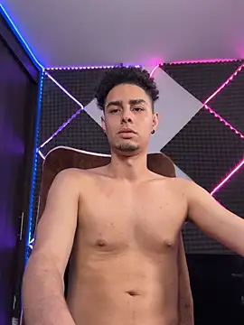 bigryann23 online show from February 2026 03:20:01 AM