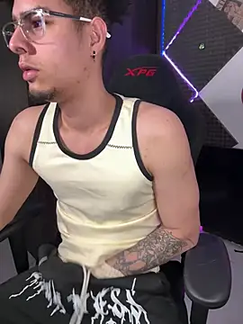 bigryann23 online show from June 2026 10:42:02 PM
