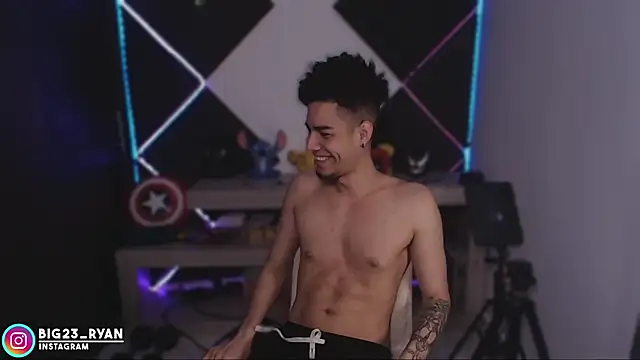 bigryann23 online show from March 2026 03:13:02 PM