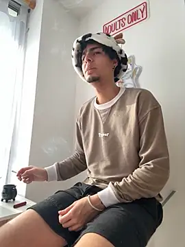 bigryann23 online show from November 2025 09:07:02 PM