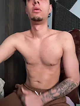 bigryann23 online show from March 2026 02:47:01 PM