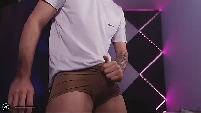 bigryann23 online show from February 2026 12:33:02 AM