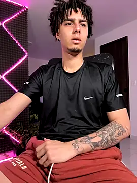 bigryann23 online show from November 2025 03:28:02 AM